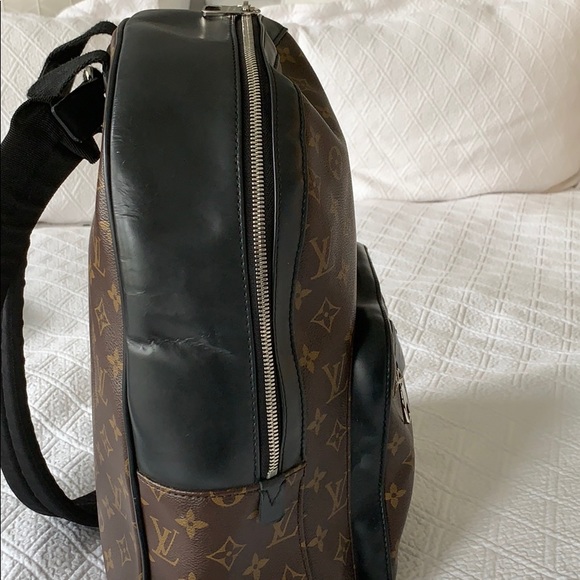 Louis Vuitton Monogram book bag. - Picture 8 of 8